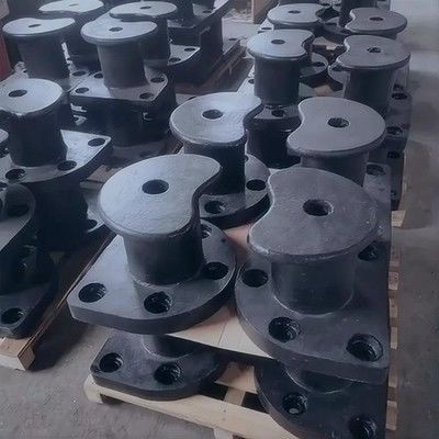 80T Small Mooring Bollards Kidney Type Cast Iron Pier Bollards Polished Ship Docking