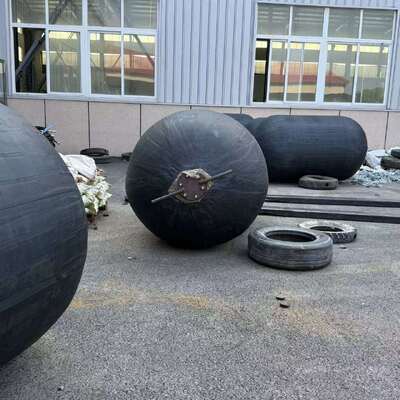 ISO 17357:2014 Certified Pneumatic Rubber Fender with High Energy Absorption and Weather Corrosion Resistance