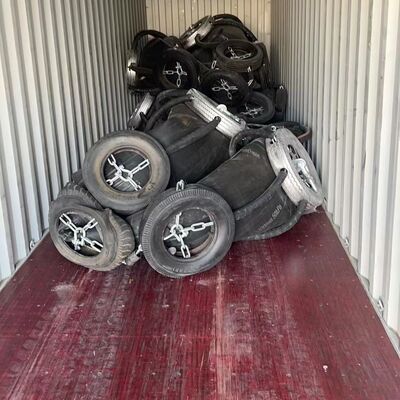 ISO9001:2015 Grade China Factory Inflatable Yokohama Type Floating Pneumatic Rubber Fender 50kpa 80kpa Yokohama Type 4.5m X 12m Floating Pneumatic Rubber Fender