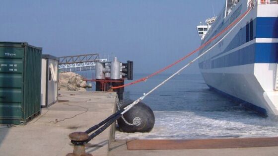 Certificate CCS,BV,GL,ISO9001 4.5*12M Pneumatic Rubber Fender for Ships and Boats