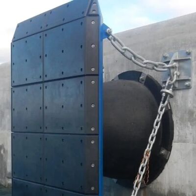 High Energy Absorption Cone Rubber Fender Marine Dock Fender with Front Panel
