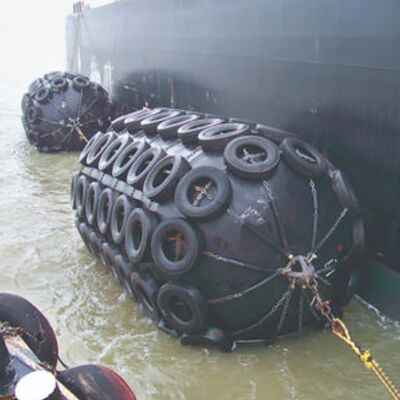 Weather And Corrosion Resistant Marine Rubber Fender with High Energy Absorption and Chain and Rope Net Mounting