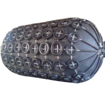 Yokohama Black Naturkautschuk 1m*2m Pneumatischer Marine Fender | Kettennetztyp, Hohe Elastizität, 5-10 Jahre Lebensdauer für Boote